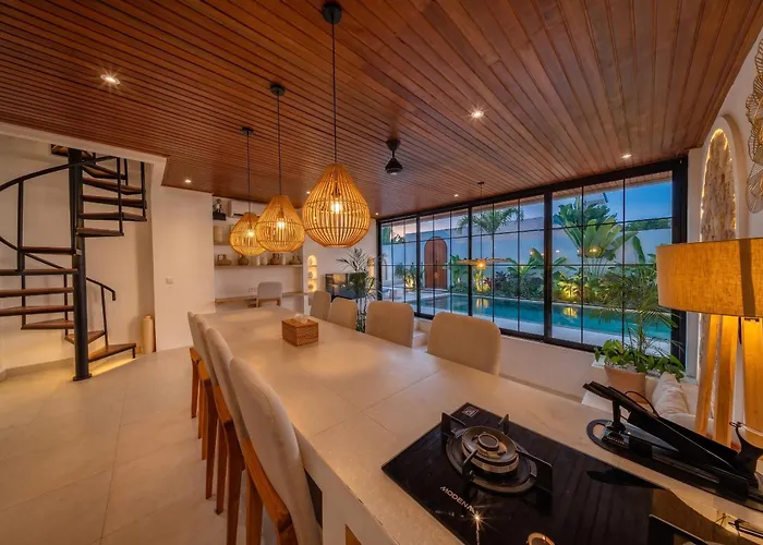 Villa Luva - Stylish 4br Pool Oasis Pererenan *