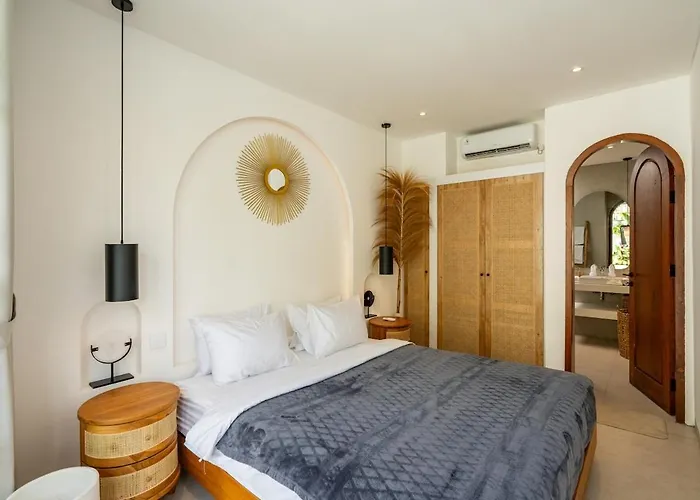 Luva - Stylish 4br Pool Oasis Pererenan Villa *