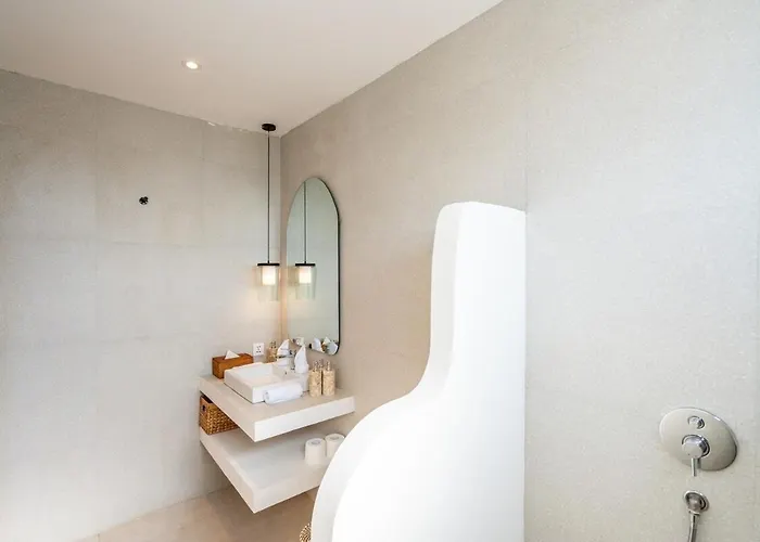 Luva - Stylish 4br Pool Oasis Pererenan * Canggu (Bali)